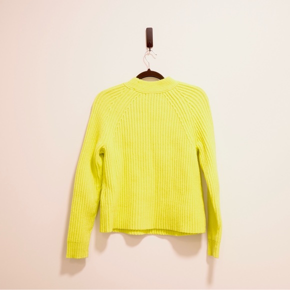 Banana Republic Chunky High Crew-Neck Sweater Neon Yellow-Green Size US S - Picture 2 of 6